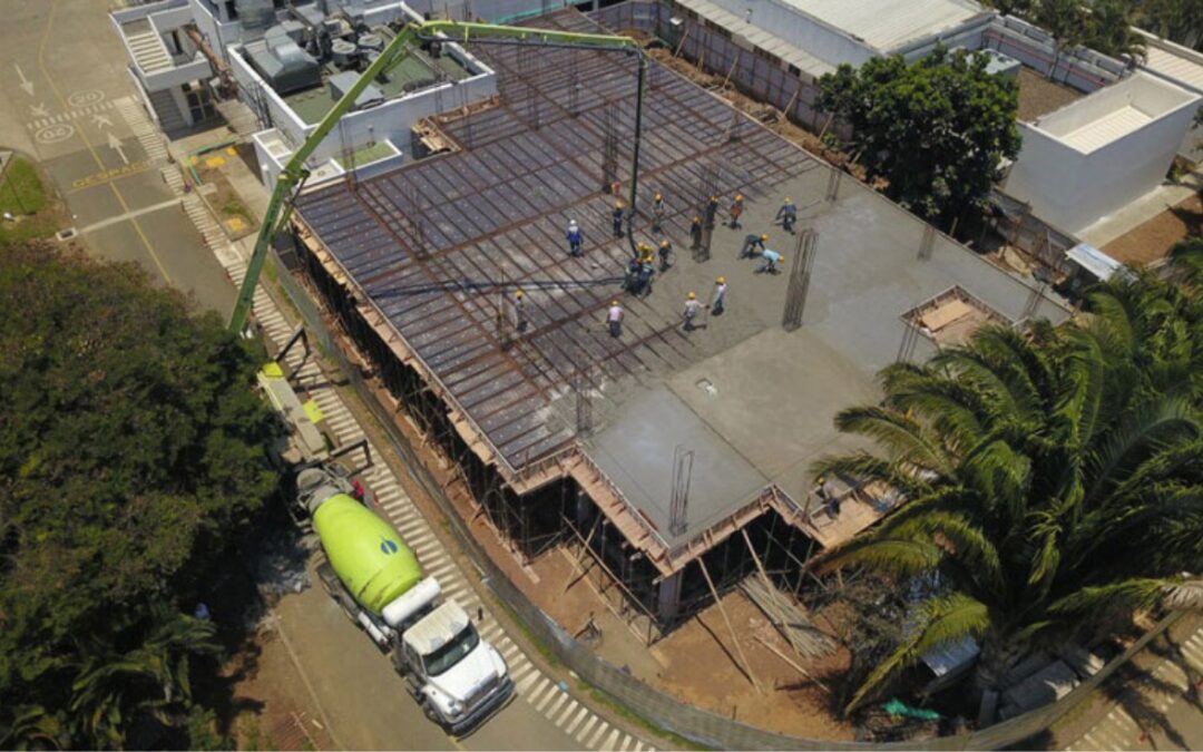 Edificio de laboratorio de microbiologia en planta de Jamundí