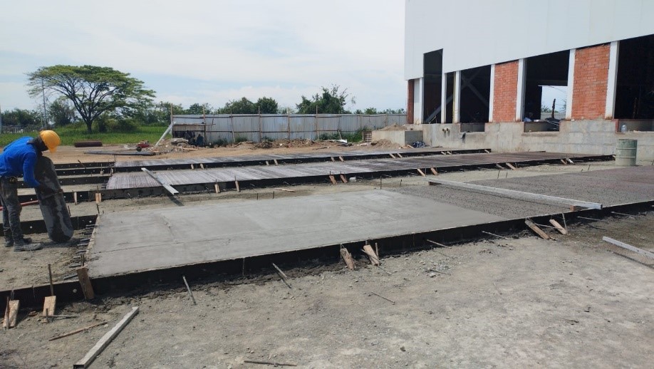 Construcción obra civil pavimentos de vías internas